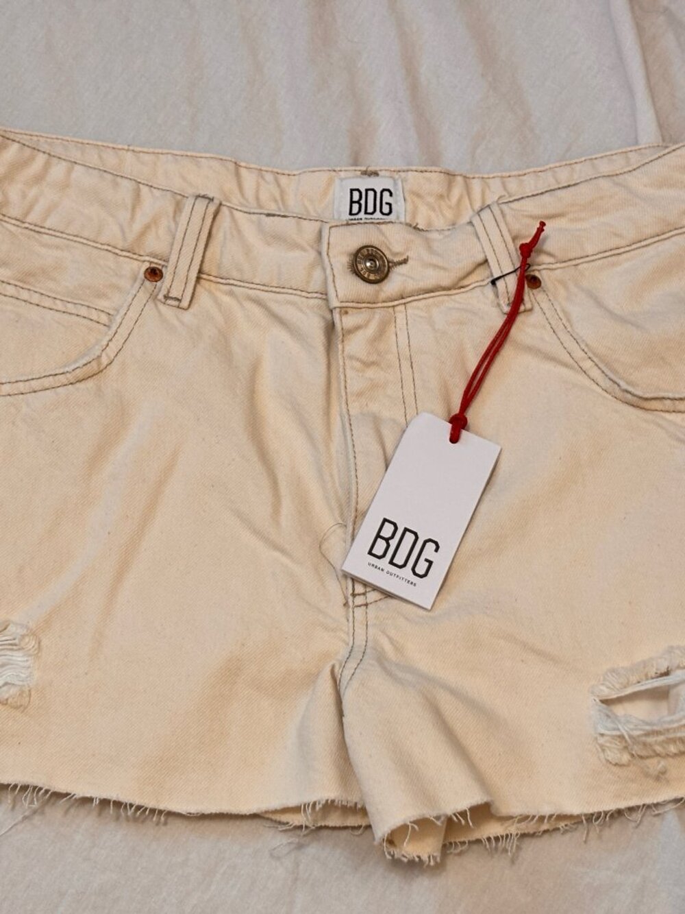 BDG Urban Outfitters Women's Size 32 Cut Off Jean cream Denim Shorts new